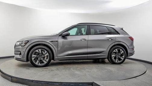 2021 Audi e-tron Premium