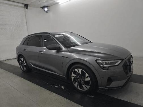 2021 Audi e-tron Premium