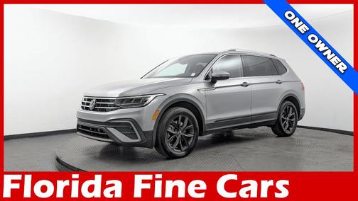 Pyrite Silver Metallic 2024 Volkswagen Tiguan 2.0T SE