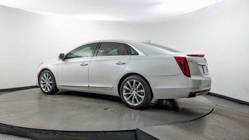 Crystal White Tri-Coat 2017 Cadillac XTS Luxury