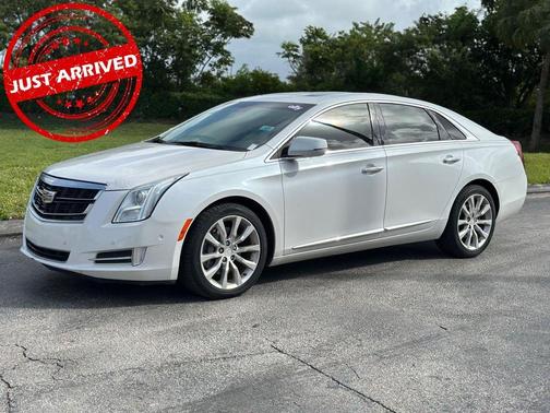 Crystal White Tri-Coat 2017 Cadillac XTS Luxury