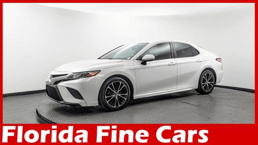 2020 Toyota Camry SE