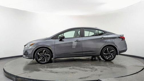 2024 Nissan Versa 1.6 SR