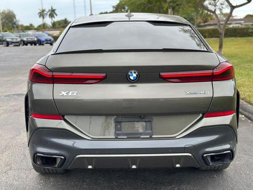 2022 BMW X6 xDrive40i