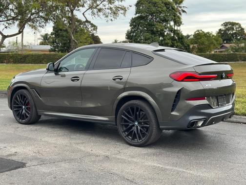 2022 BMW X6 xDrive40i