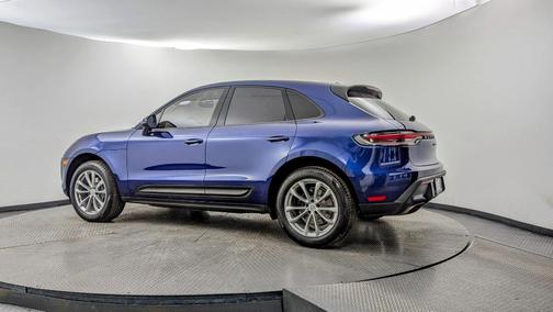 2022 Porsche Macan Base