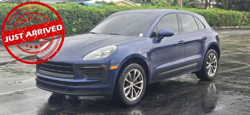 2022 Porsche Macan Base