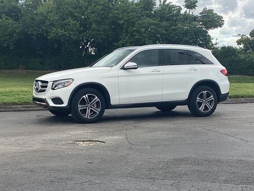 2018 Mercedes-Benz GLC 300 Base