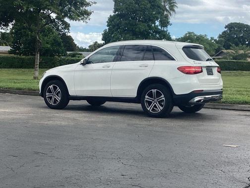 2018 Mercedes-Benz GLC 300 Base