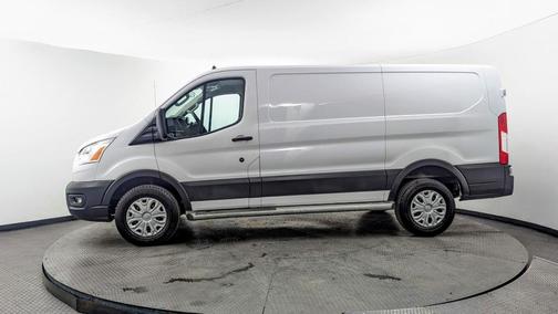 2022 Ford Transit-250 LOW ROOF 130WB