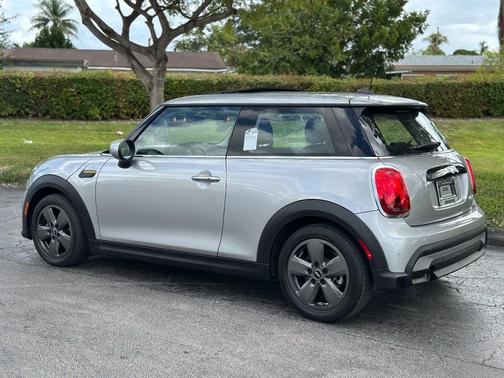 2024 MINI Hardtop Cooper