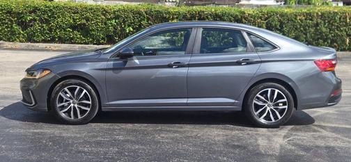 2025 Volkswagen Jetta 1.5T SE