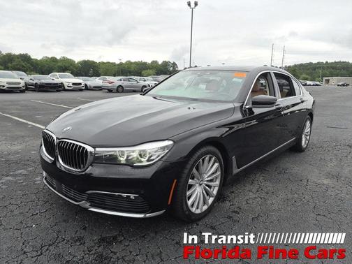 Black Sapphire Metallic 2017 BMW 740 i