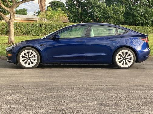2023 Tesla Model 3 Base