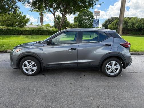 2023 Nissan Kicks S
