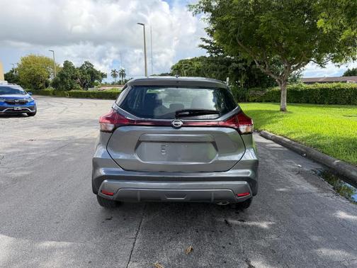 2023 Nissan Kicks S