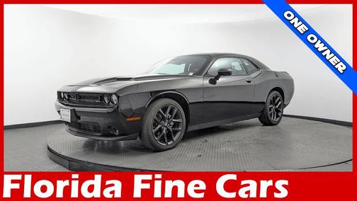 Pitch Black Clearcoat 2023 Dodge Challenger SXT