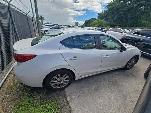 2015 Mazda Mazda3 i Touring