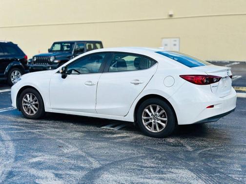2015 Mazda Mazda3 i Touring
