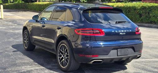 2018 Porsche Macan Sport Edition