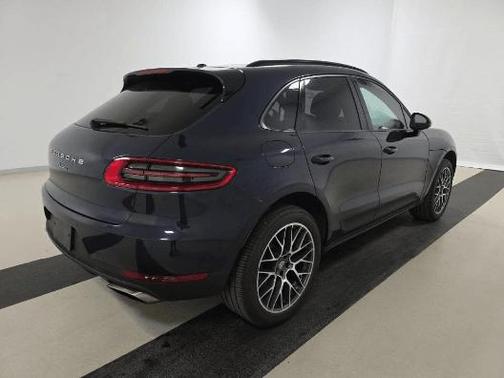 2018 Porsche Macan Sport Edition