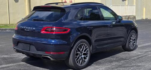 2018 Porsche Macan Sport Edition