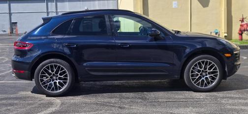 2018 Porsche Macan Sport Edition