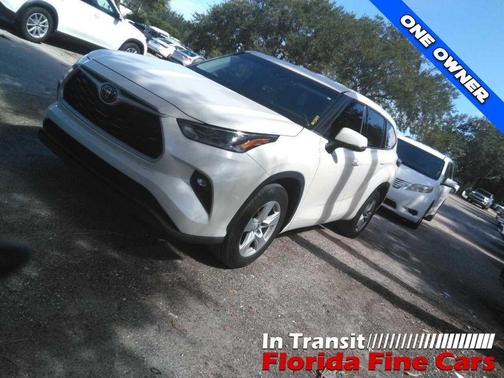 2021 Toyota Highlander LE