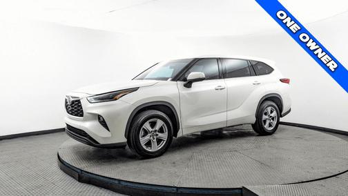 2021 Toyota Highlander LE