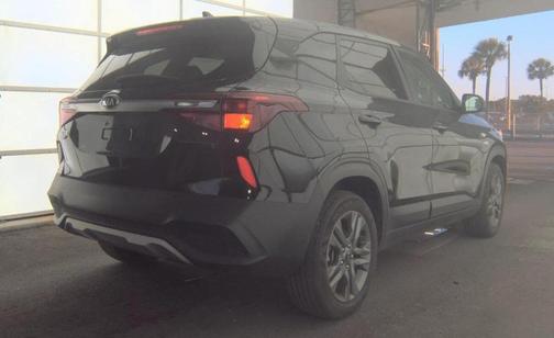 Cherry Black 2021 Kia Seltos LX