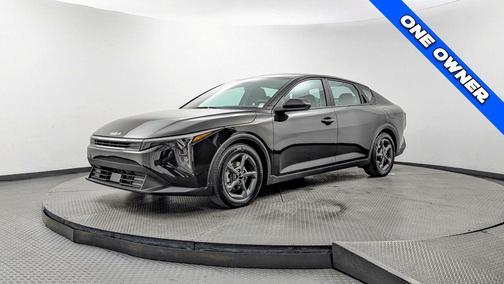 Aurora Black Pearl 2025 Kia K4