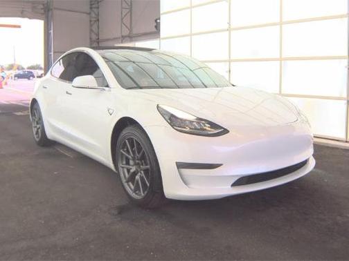 White 2019 Tesla Model 3 Standard Range Plus