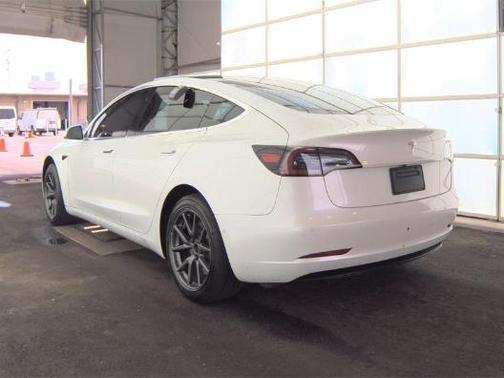 White 2019 Tesla Model 3 Standard Range Plus