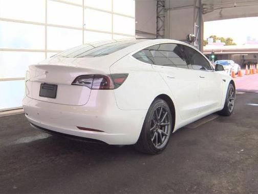 White 2019 Tesla Model 3 Standard Range Plus
