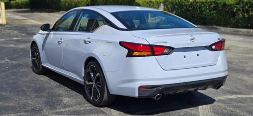 2025 Nissan Altima SR