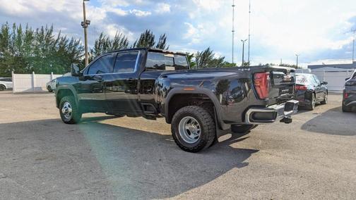 Onyx Black 2024 GMC Sierra 3500 SLE