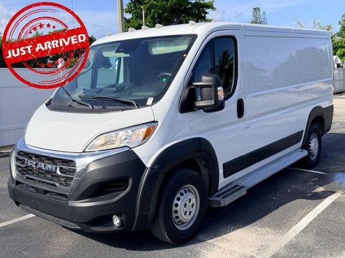 Bright White Clearcoat 2025 RAM ProMaster 2500 Base