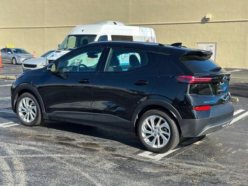 2023 Chevrolet Bolt EUV LT