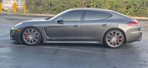 2015 Porsche Panamera GTS