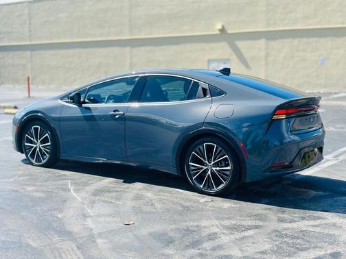 2023 Toyota Prius LE