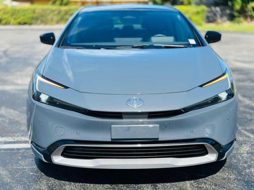 2023 Toyota Prius LE