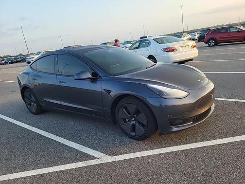 Gray 2022 Tesla Model 3 Long Range