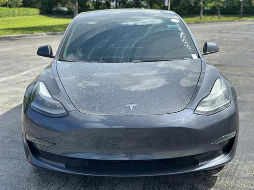 Gray 2022 Tesla Model 3 Long Range