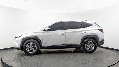 2023 Hyundai TUCSON SE