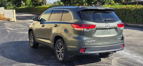 2018 Toyota Highlander SE