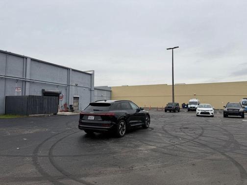 2021 Audi e-tron Premium