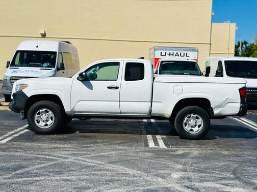 2019 Toyota Tacoma SR