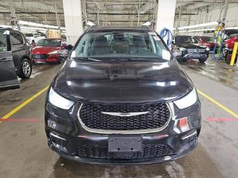 Brilliant Black Crystal Pearlcoat 2023 Chrysler Pacifica Limited