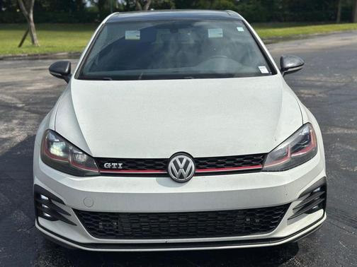 Pure White 2018 Volkswagen Golf GTI 2.0T SE 4-Door