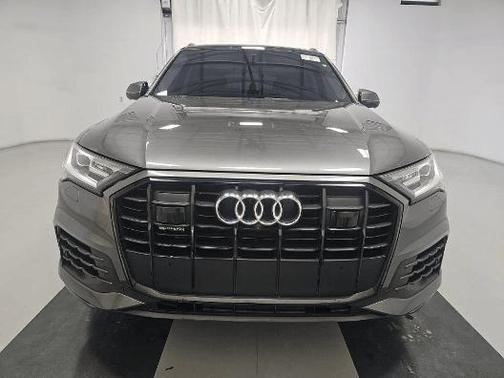 2023 Audi Q7 45 Premium